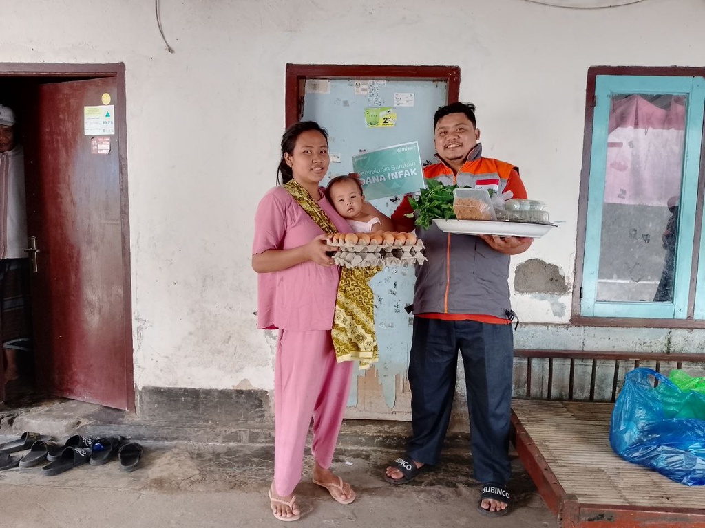 Rumah Zakat Salurkan Bantuan Pangan Kaya Protein untuk Keluarga Anak Beresiko Stunting dari Donatur InfakId